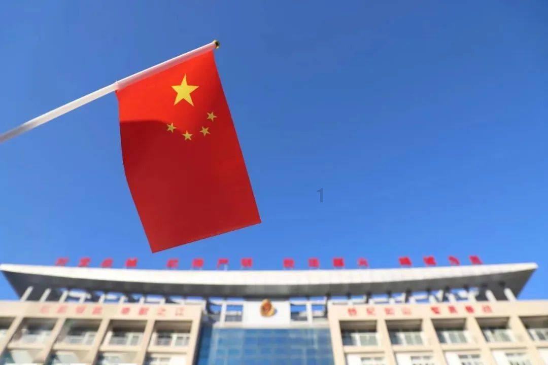 救援摄影师男孩